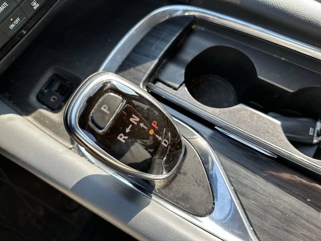 Used 2020 Buick Enclave Essence w/ LPO, Floor Liner Package FWD image 23