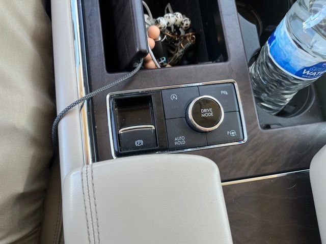 Used 2018 Lincoln Navigator L Reserve w/ Technology Package AWD/4WD image 21