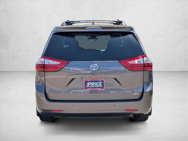 Used 2019 Toyota Sienna XLE w/ XLE Navigation Package FWD image 7