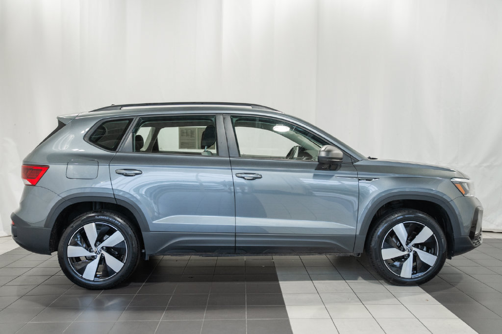 Used 2024 Volkswagen Taos S AWD/4WD image 3