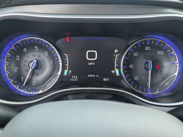 Used 2023 Chrysler Pacifica Touring-L FWD image 30