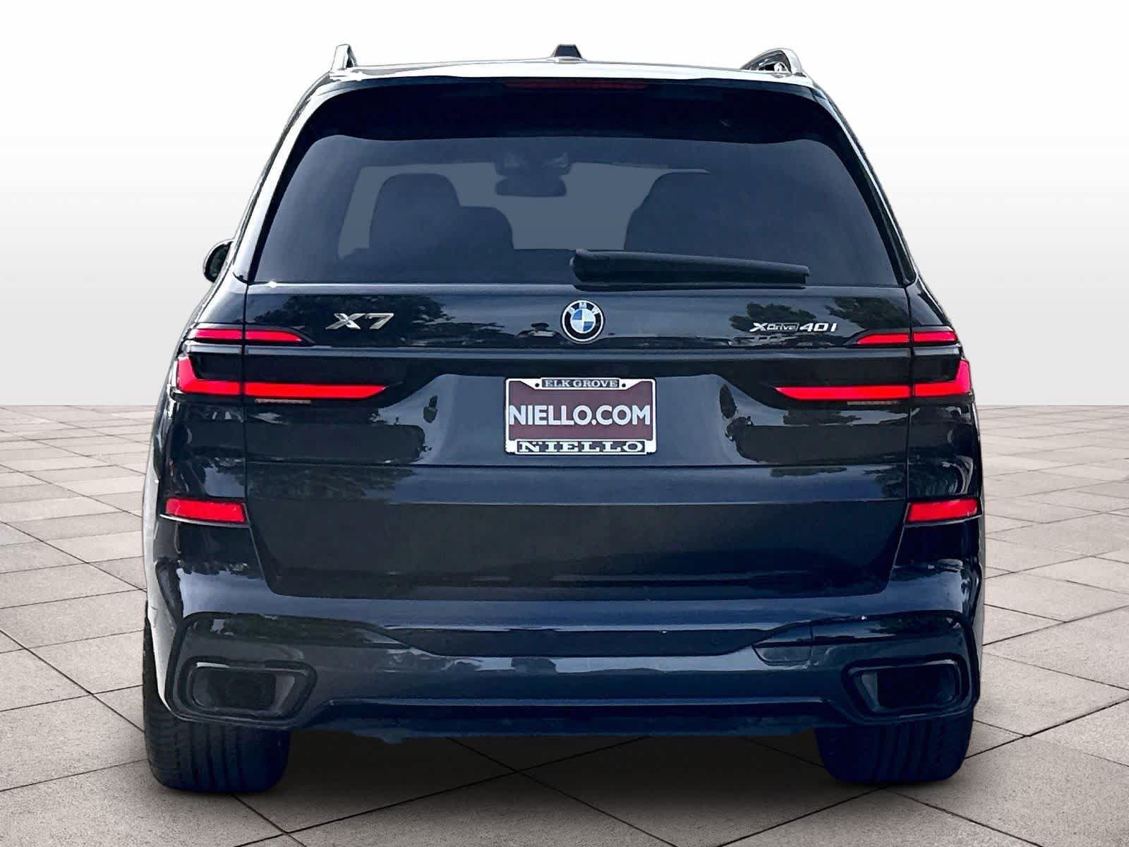 Used 2026 BMW X7 xDrive40i w/ M Sport Package AWD/4WD image 8