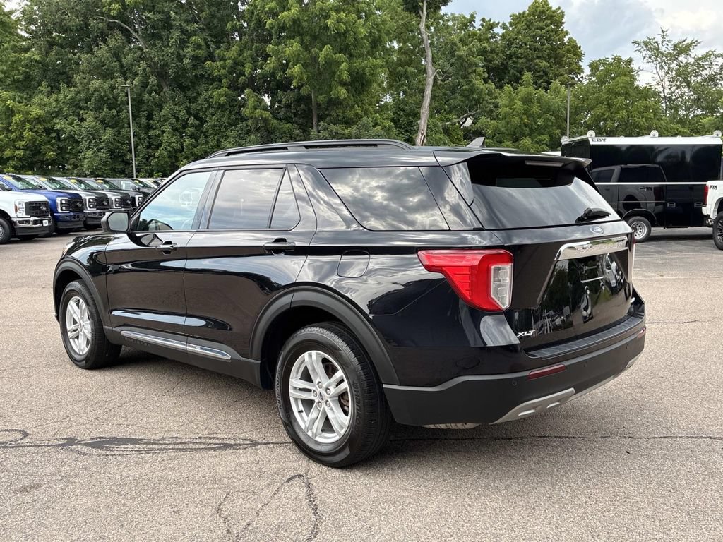 Used 2023 Ford Explorer XLT w/ Equipment Group 202A AWD/4WD image 5
