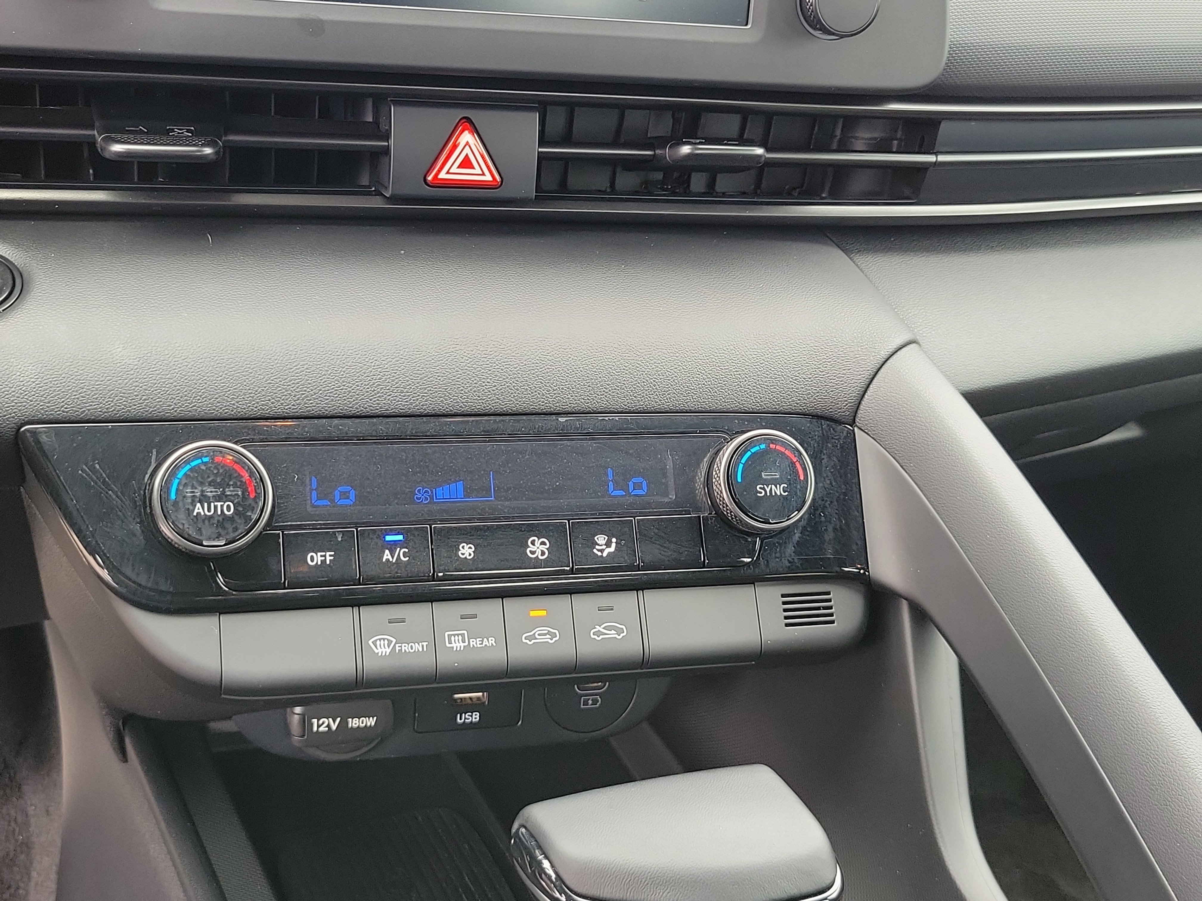 Used 2025 Hyundai Elantra Sport FWD image 22