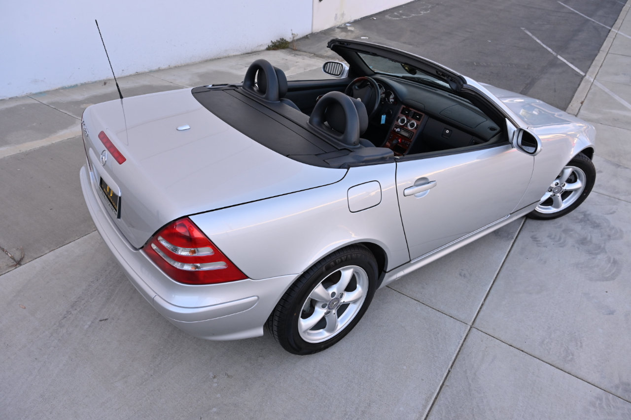 Used 2002 Mercedes-Benz SLK 320 image 17