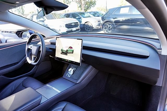 Used 2025 Tesla Model 3 Long Range RWD image 10
