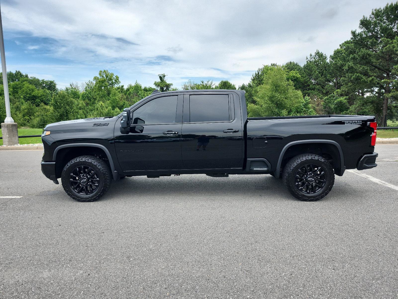 Used 2025 Chevrolet Silverado 2500 LTZ w/ Trail Boss Package AWD/4WD image 2