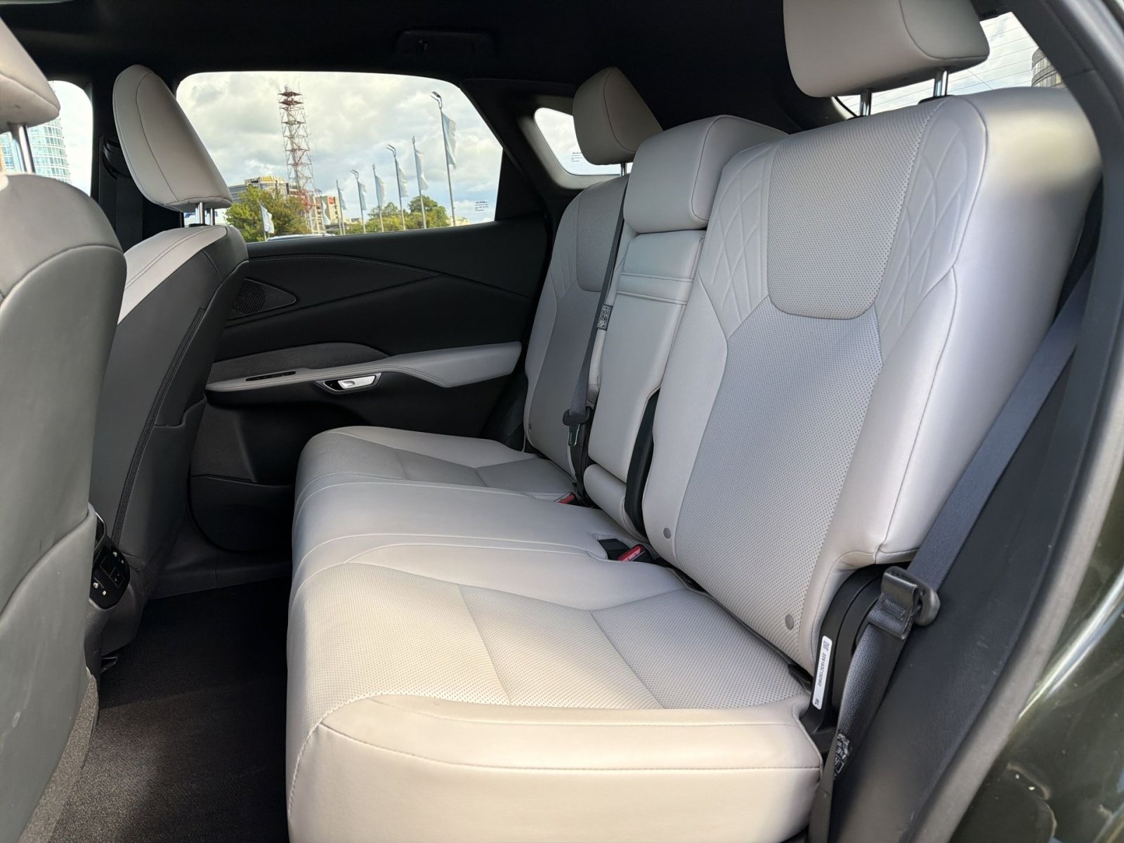 Used 2024 Lexus RX 350 Premium w/ Accessory Package (Z1) AWD/4WD image 23