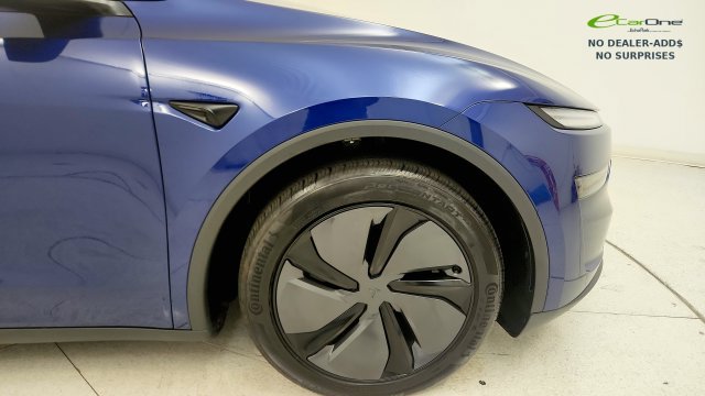 Used 2026 Tesla Model Y AWD image 22