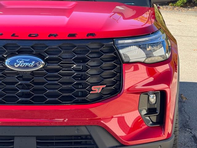 Used 2025 Ford Explorer ST w/ Sun And Sound Package image 7