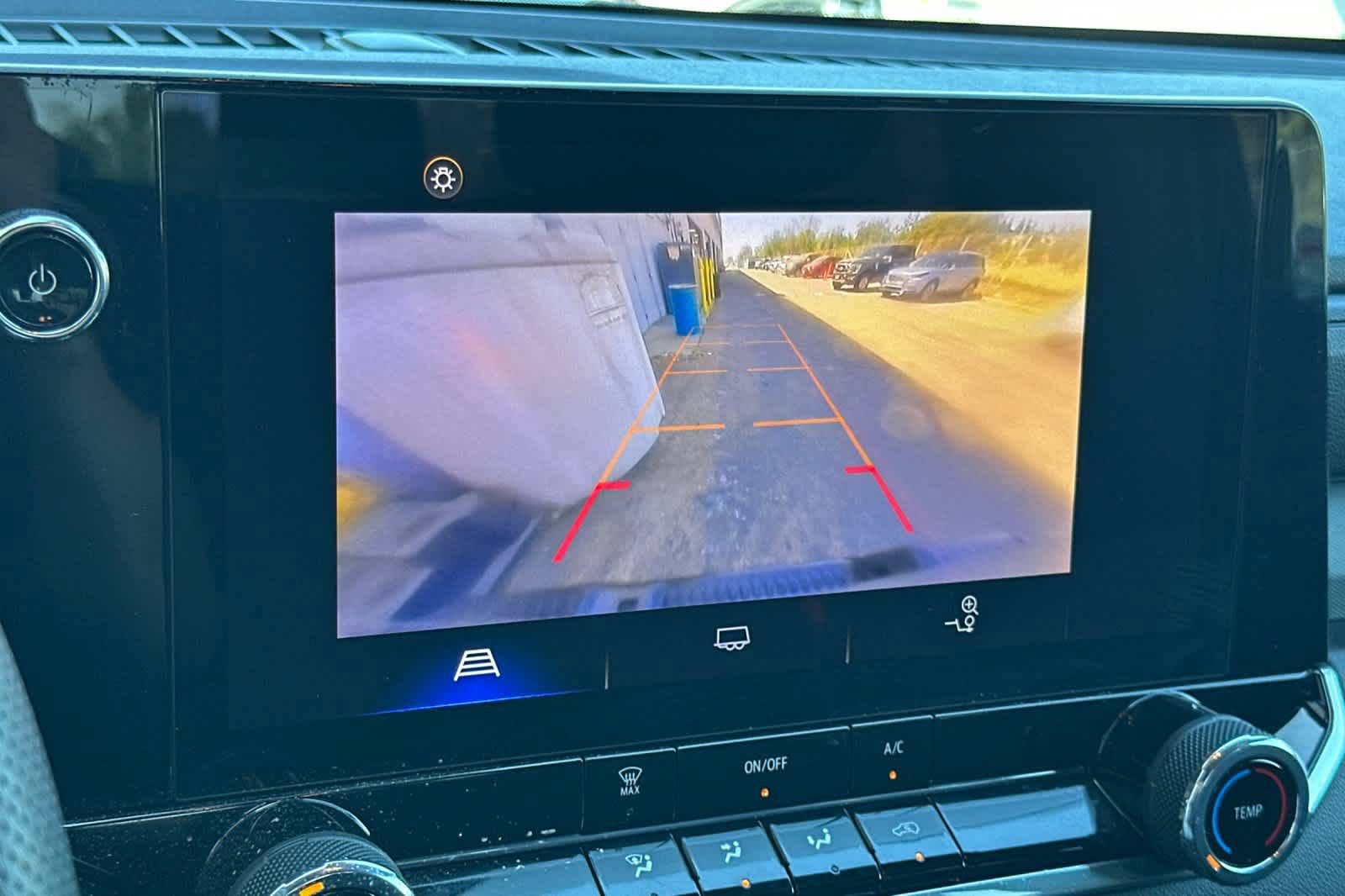 Used 2024 Chevrolet Colorado W/T RWD image 18