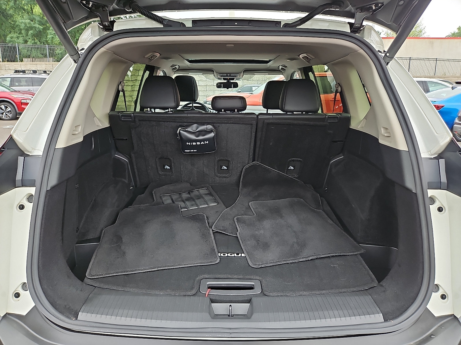 Certified 2023 Nissan Rogue SV w/ SV Premium B Package AWD/4WD image 29
