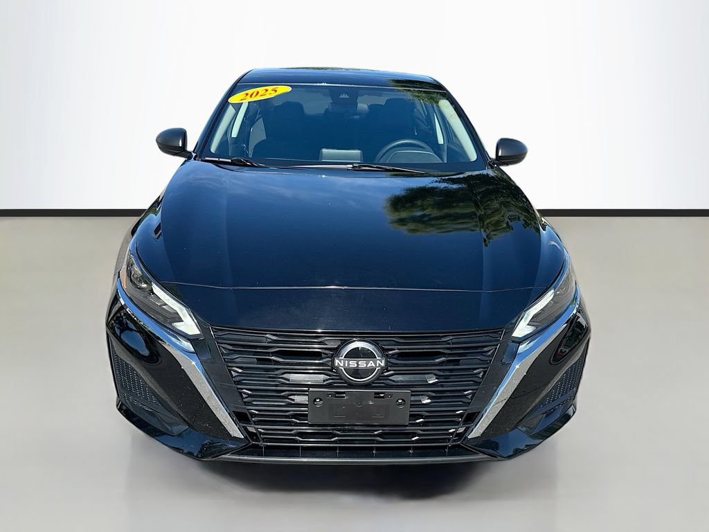 Certified 2025 Nissan Altima 2.5 SV FWD image 2