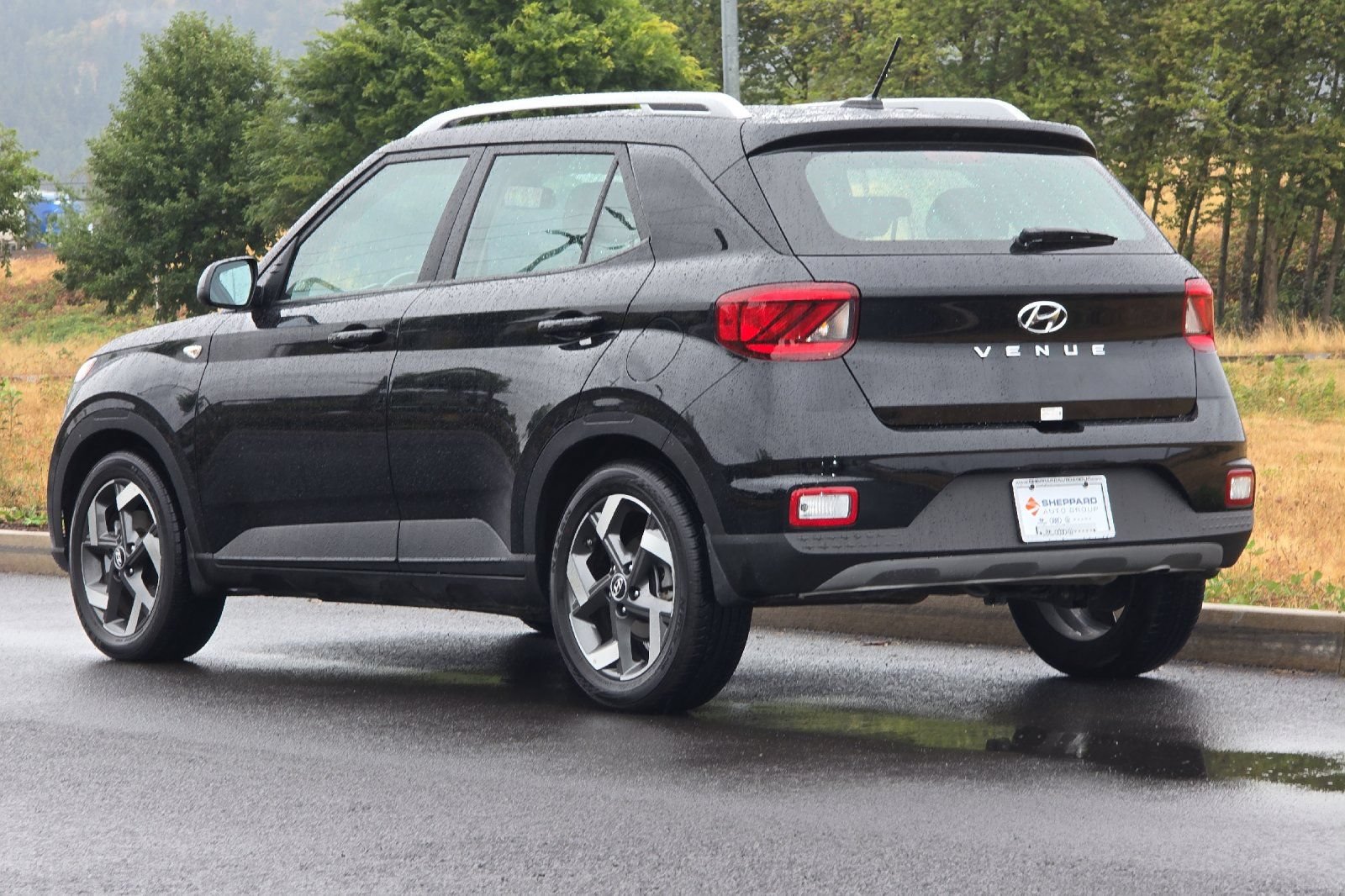 Used 2026 Hyundai Venue SEL FWD image 5
