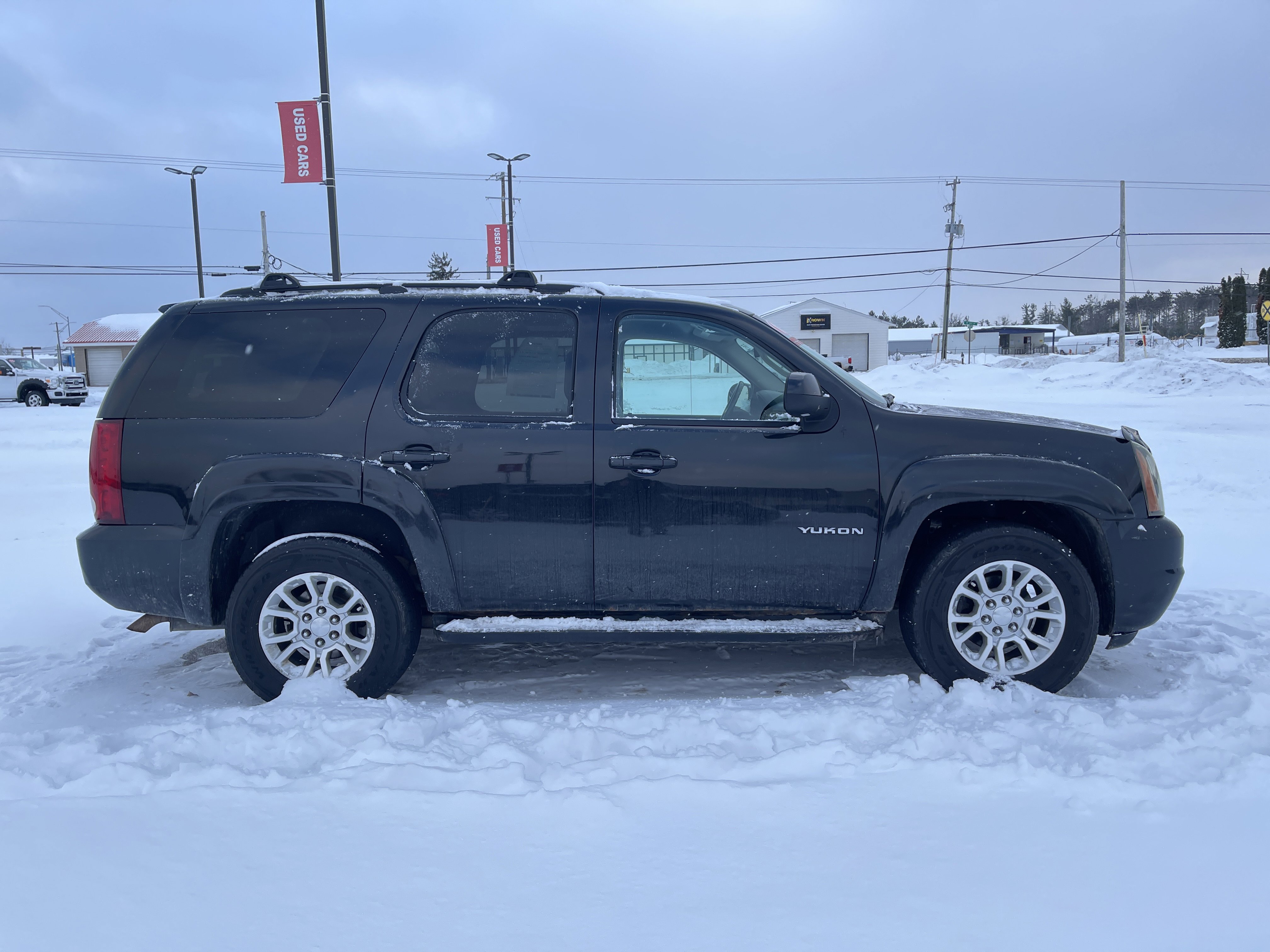 Used 2011 GMC Yukon SLT image 3