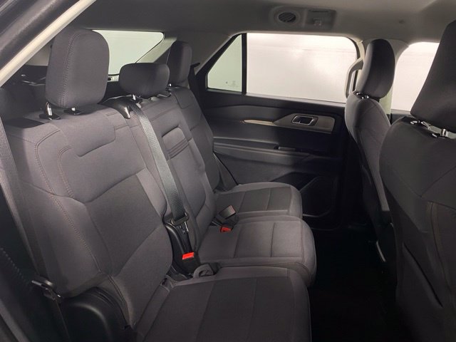 Used 2025 Ford Explorer Active AWD/4WD image 17