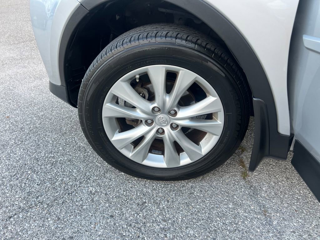 Used 2013 Toyota RAV4 Limited image 27