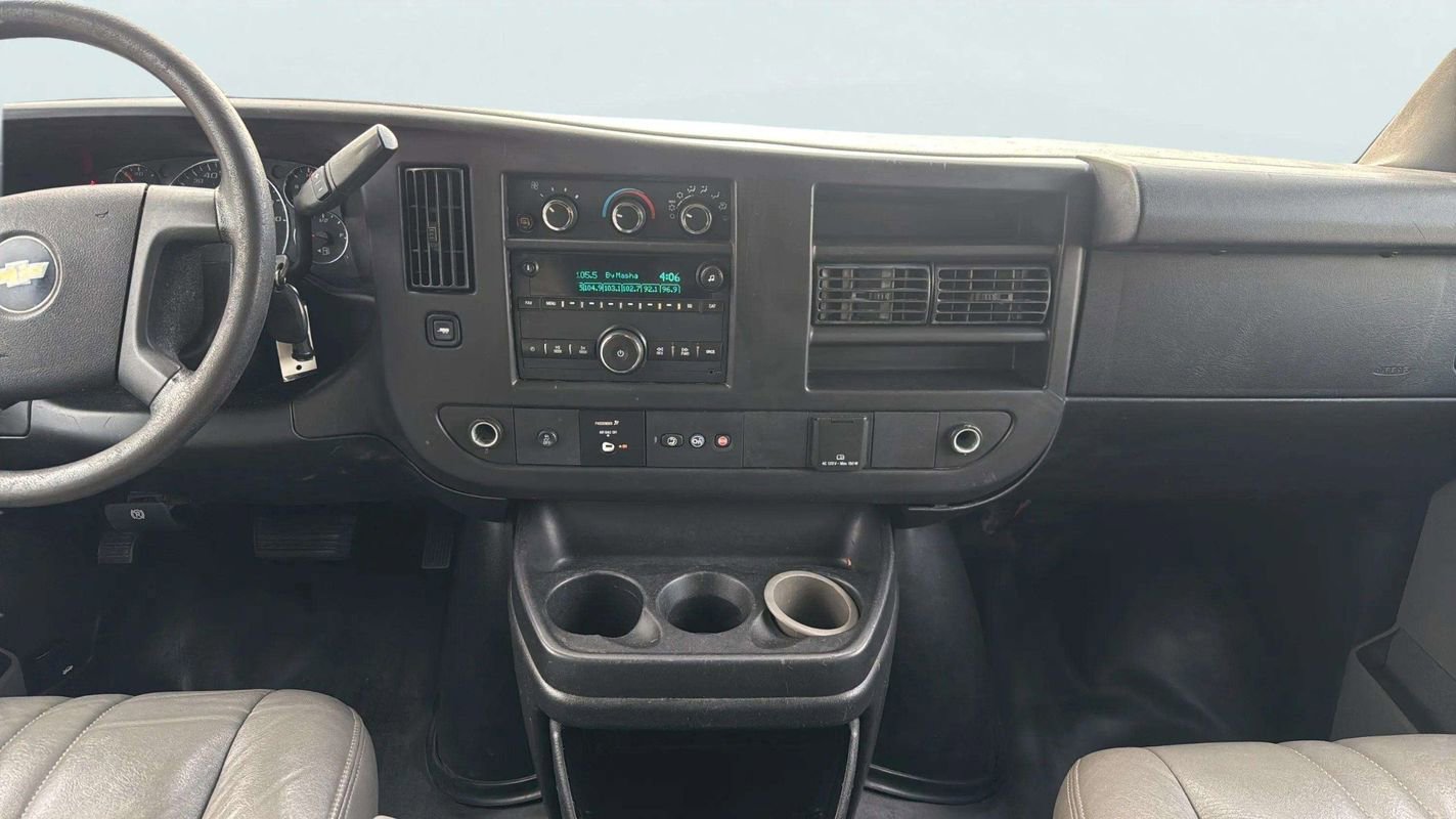 Used 2018 Chevrolet Express 2500 LS w/ Driver Convenience Package image 10