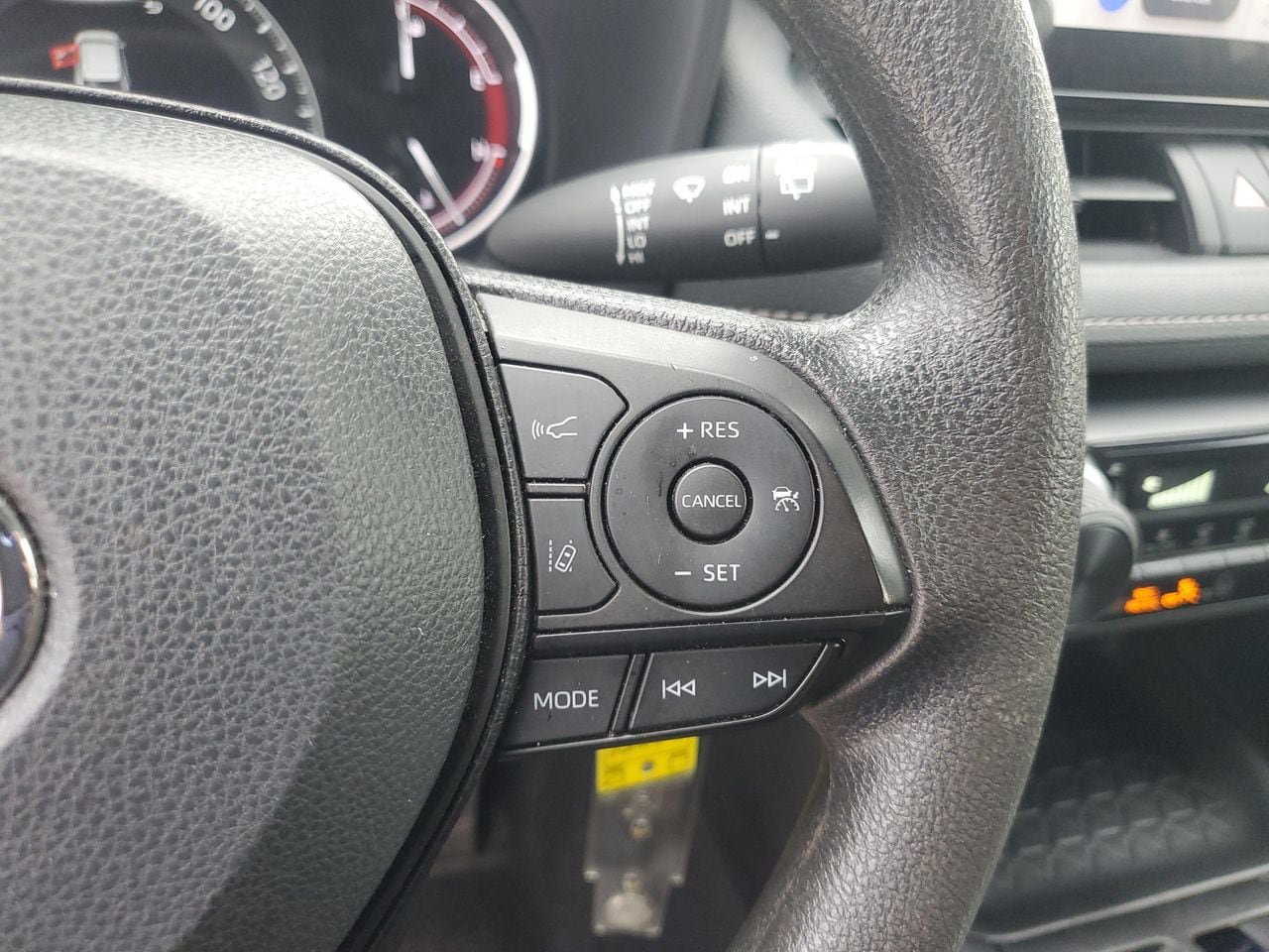 Used 2024 Toyota RAV4 LE FWD image 19