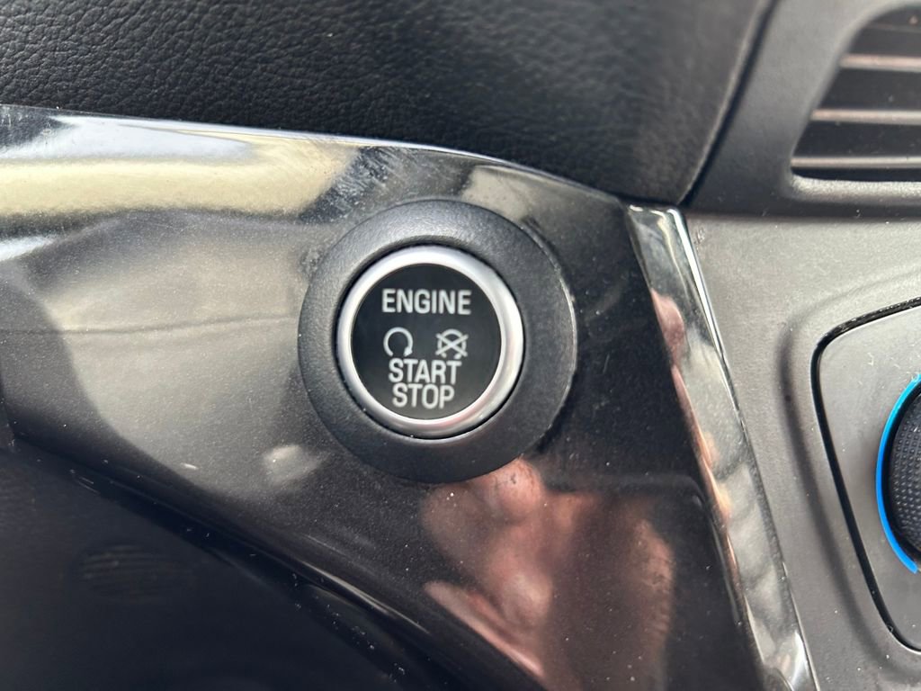 Used 2017 Ford Escape Titanium image 16