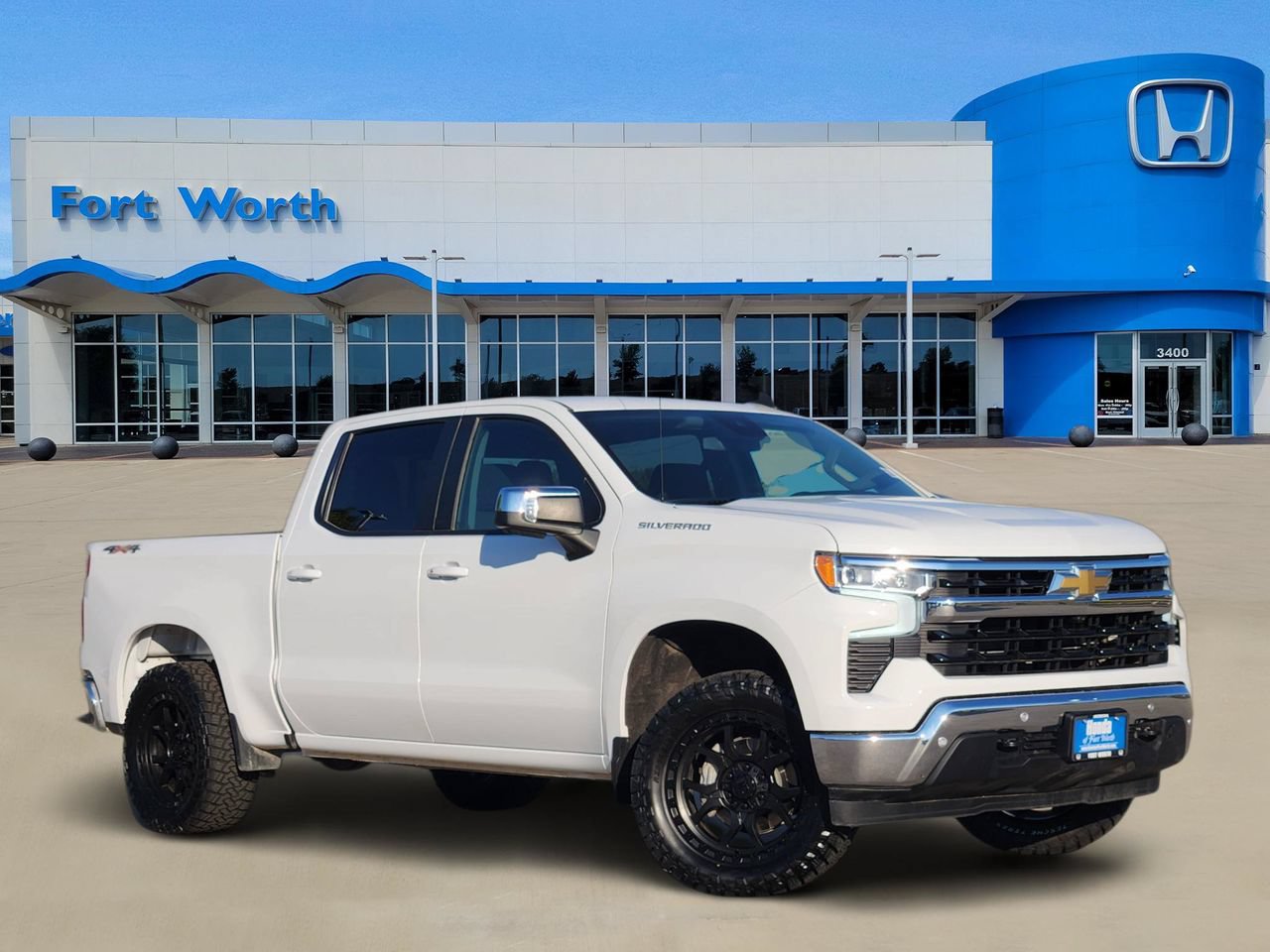 Used 2025 Chevrolet Silverado 1500 LT w/ Safety Package AWD/4WD video 1