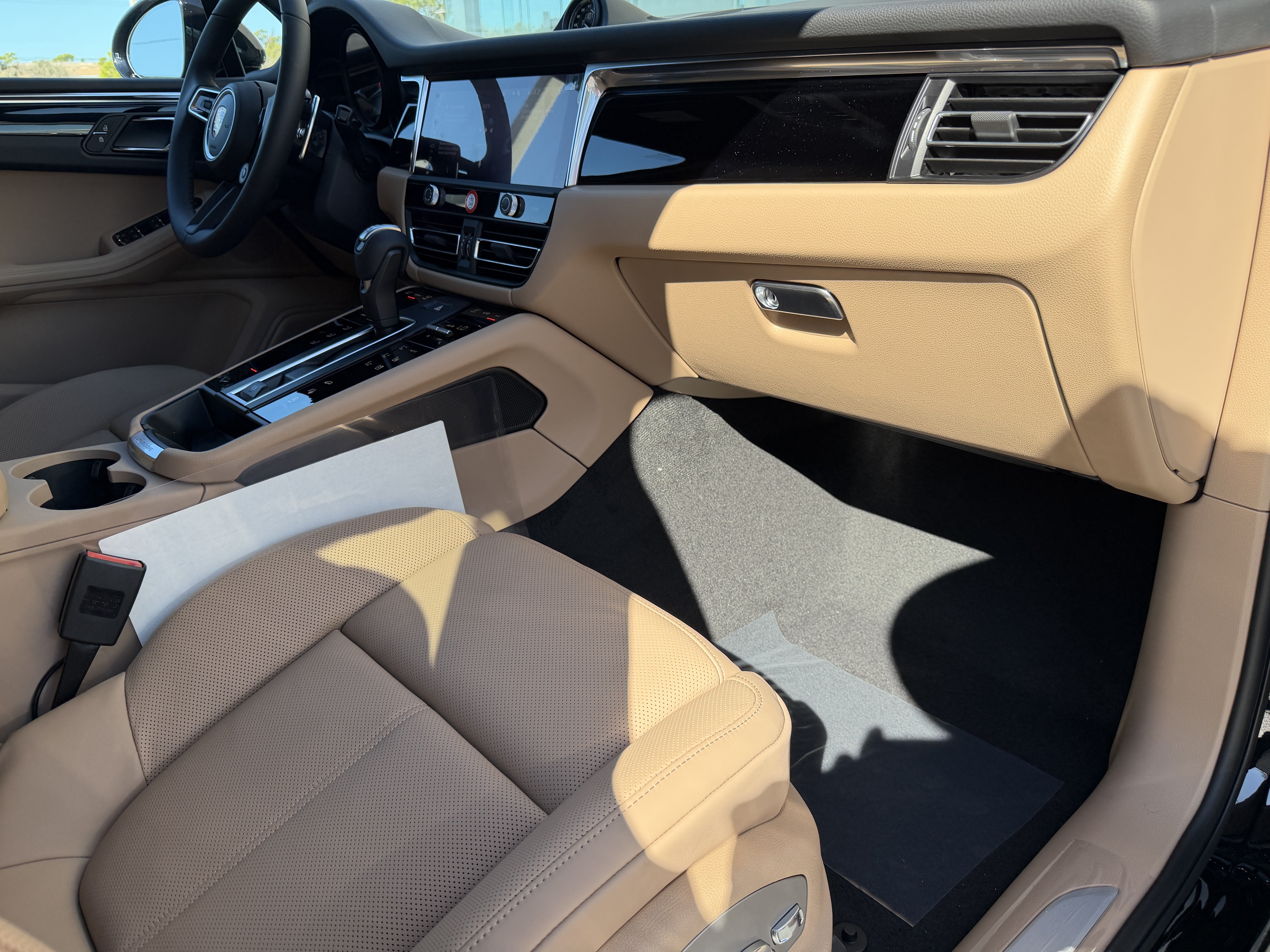 New 2026 Porsche Macan S AWD/4WD image 12