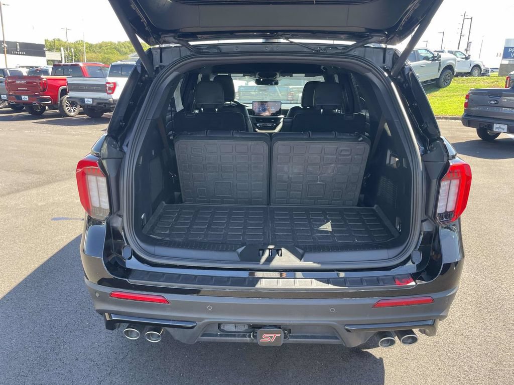 Certified 2026 Ford Explorer ST AWD/4WD image 10