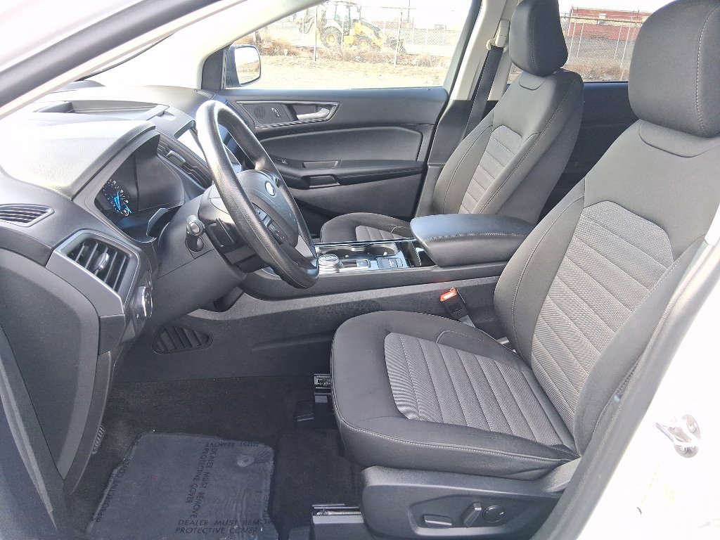 Used 2020 Ford Edge SE image 10