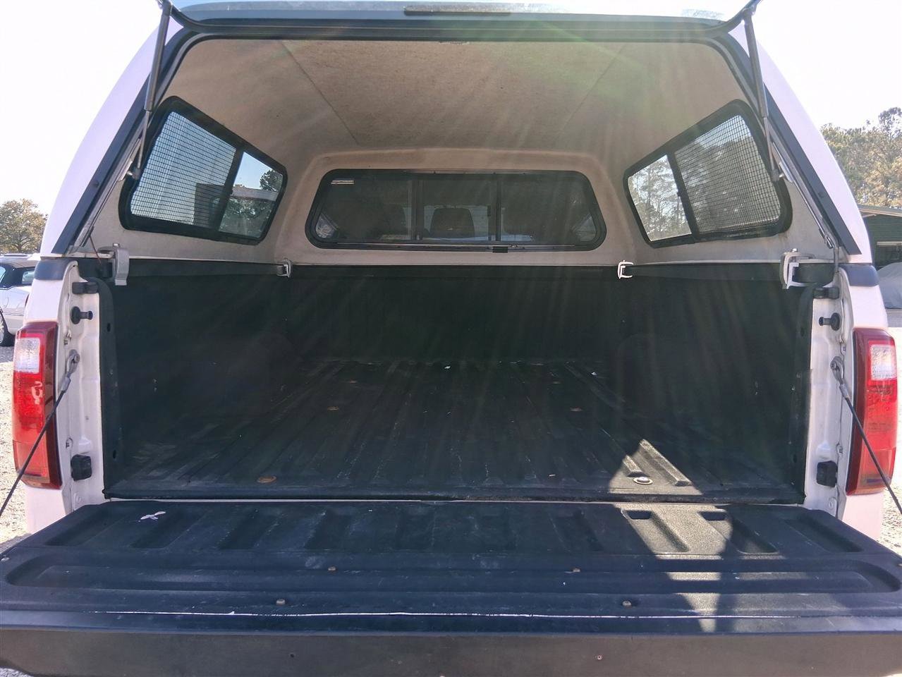 Used 2012 Ford F250 Lariat w/ Lariat Interior Pkg image 14