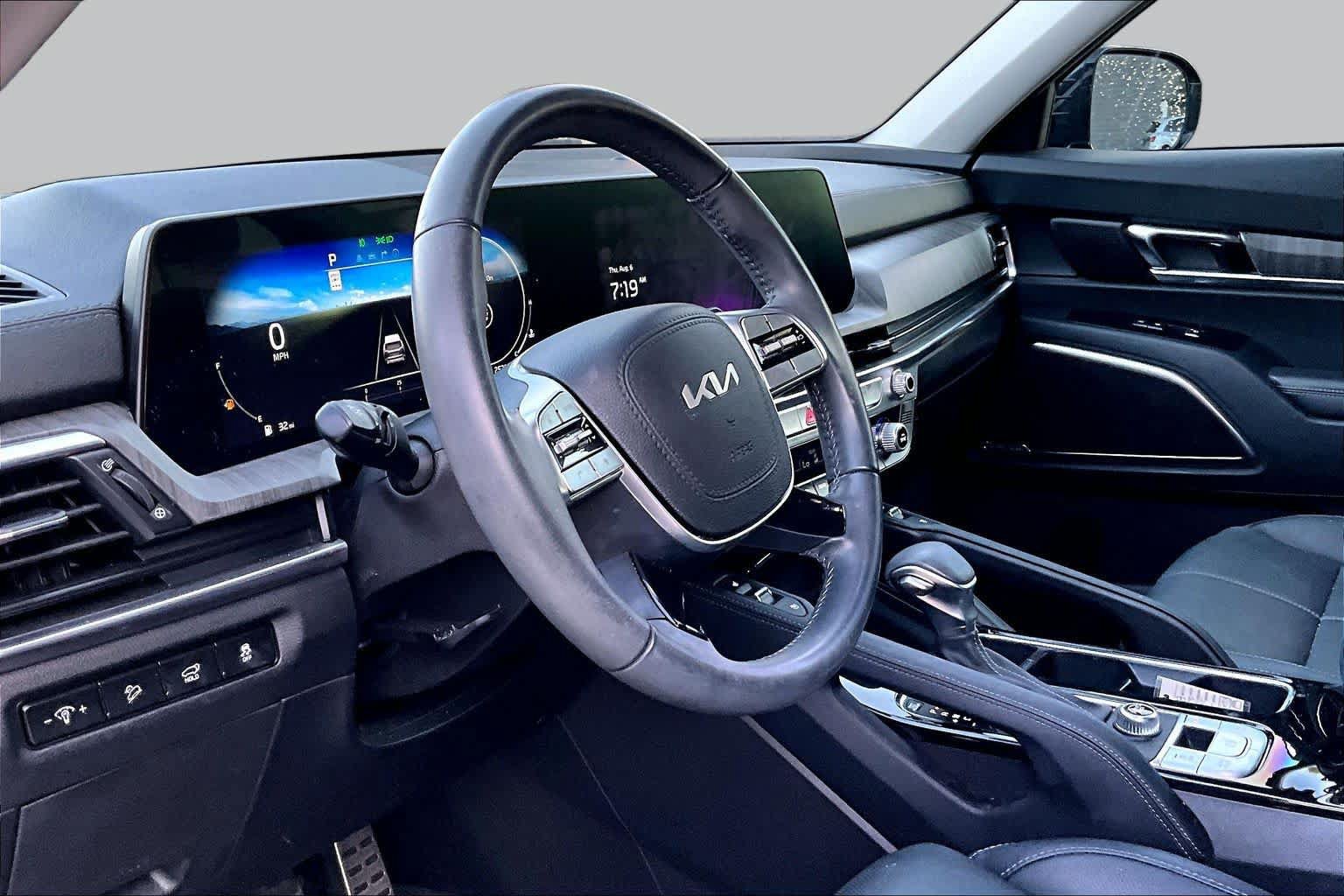Used 2024 Kia Telluride SX FWD image 17