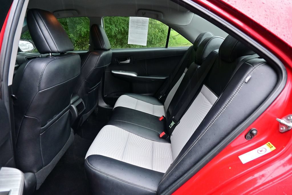 Used 2013 Toyota Camry SE FWD image 16