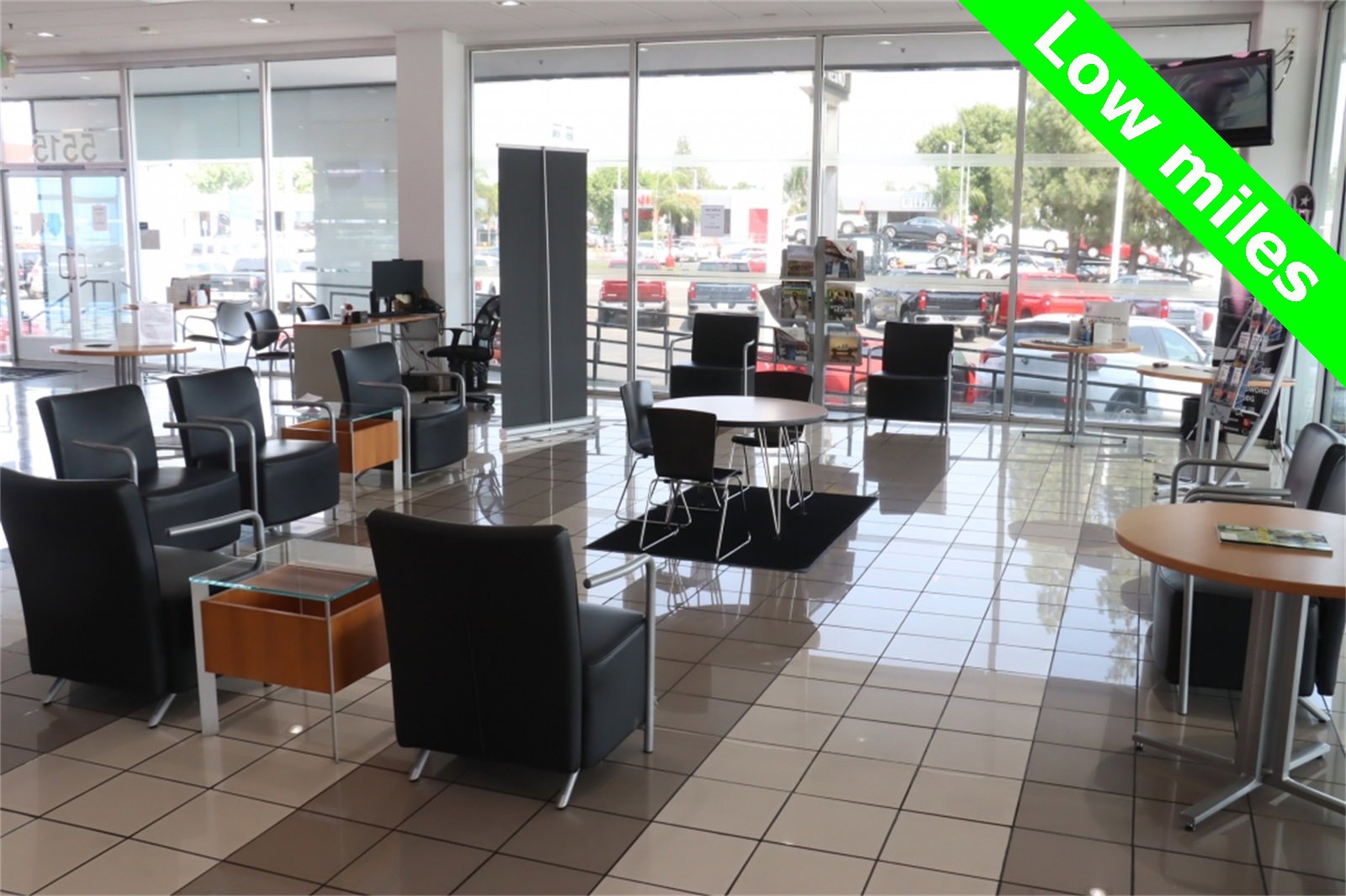 Used 2024 Jeep Wagoneer 4WD image 45