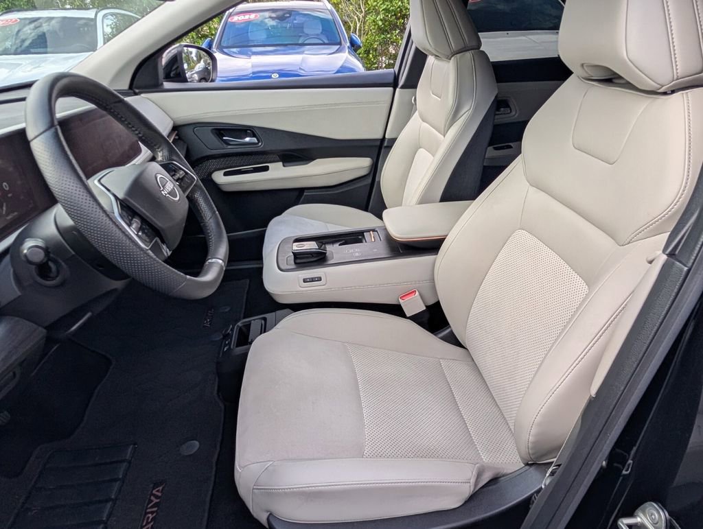 Used 2025 Nissan Ariya FWD image 10