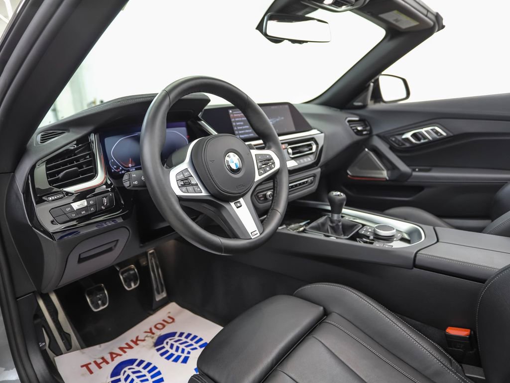 Certified 2025 BMW Z4 M40i w/ Edition image 10