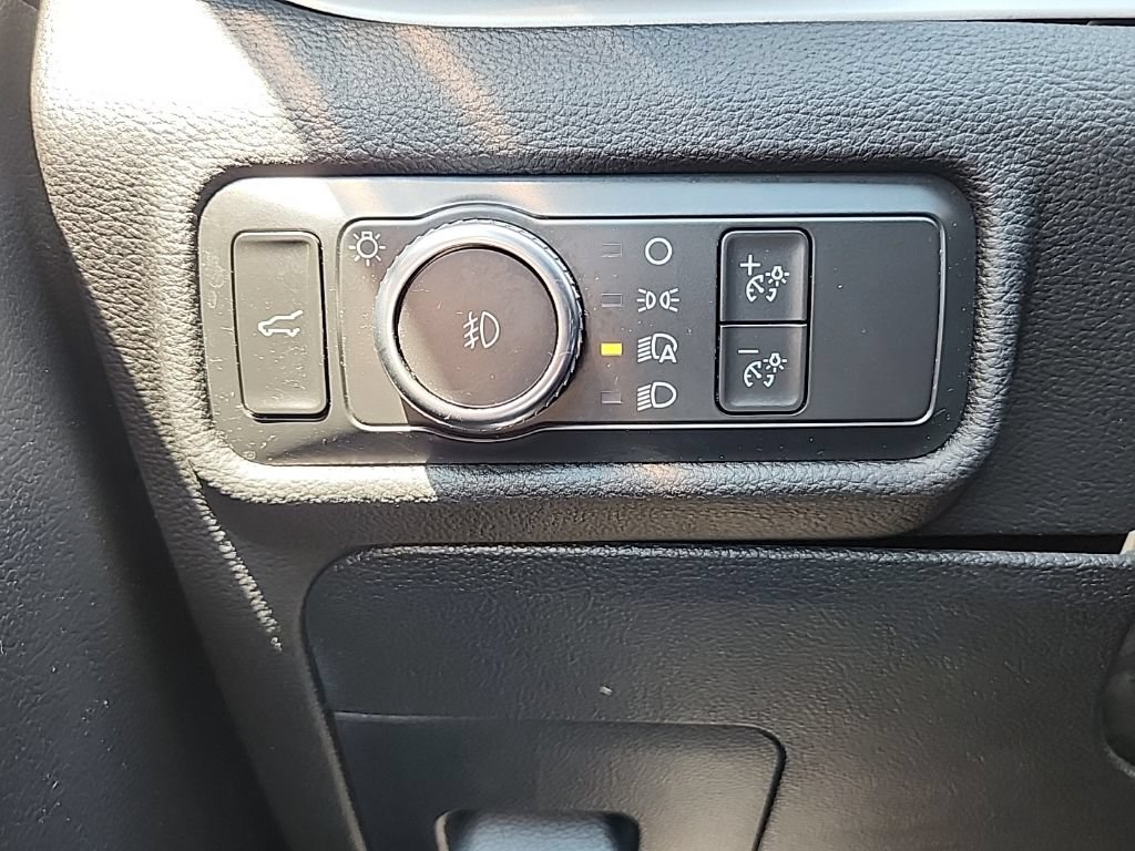 Used 2022 Ford Explorer XLT AWD/4WD image 27