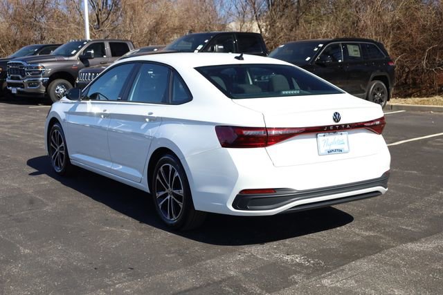 Used 2025 Volkswagen Jetta Sport image 6