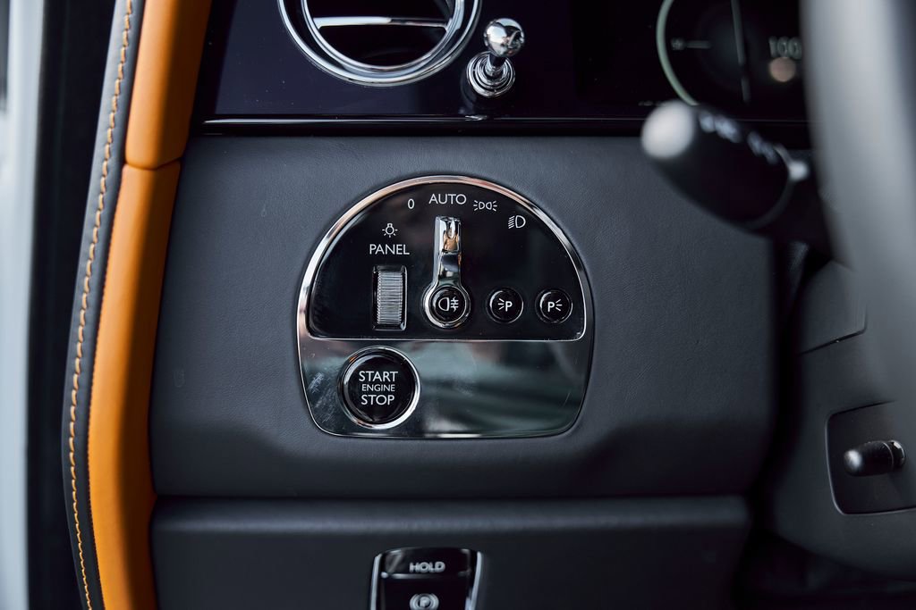 Used 2026 Rolls-Royce Cullinan AWD/4WD image 59