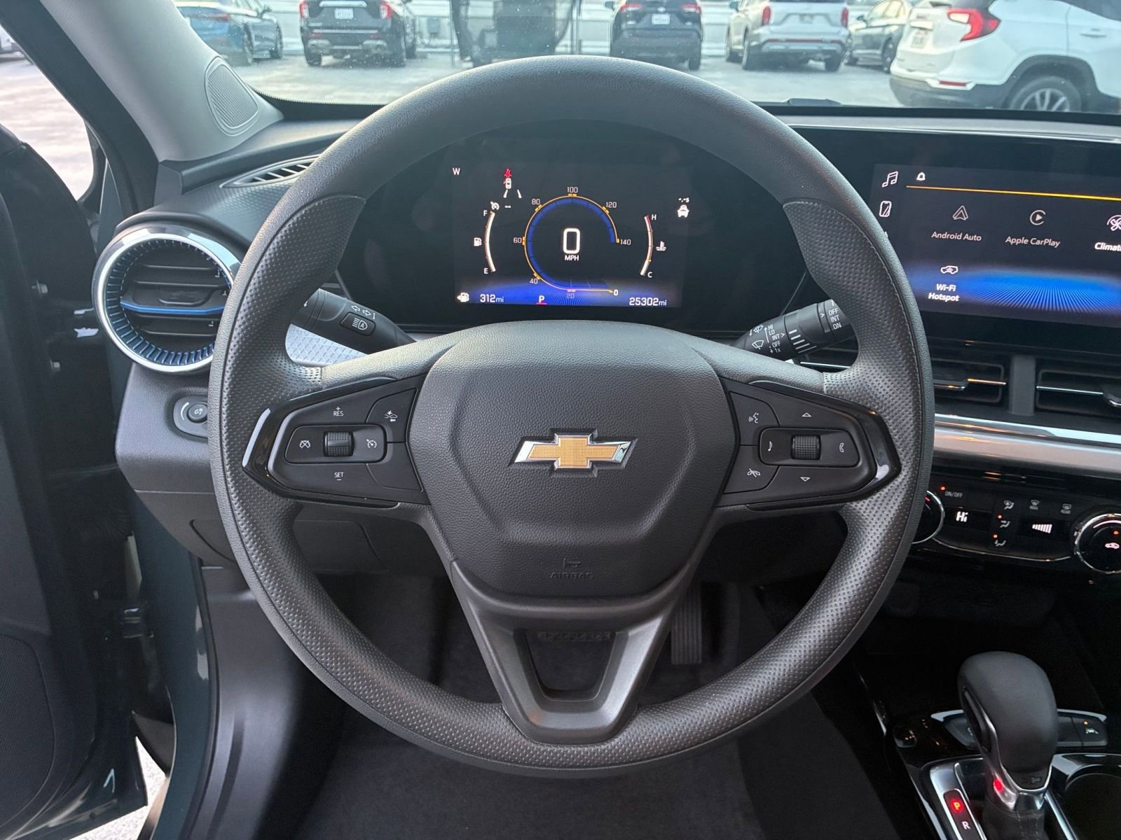 Used 2025 Chevrolet Trax LT image 25
