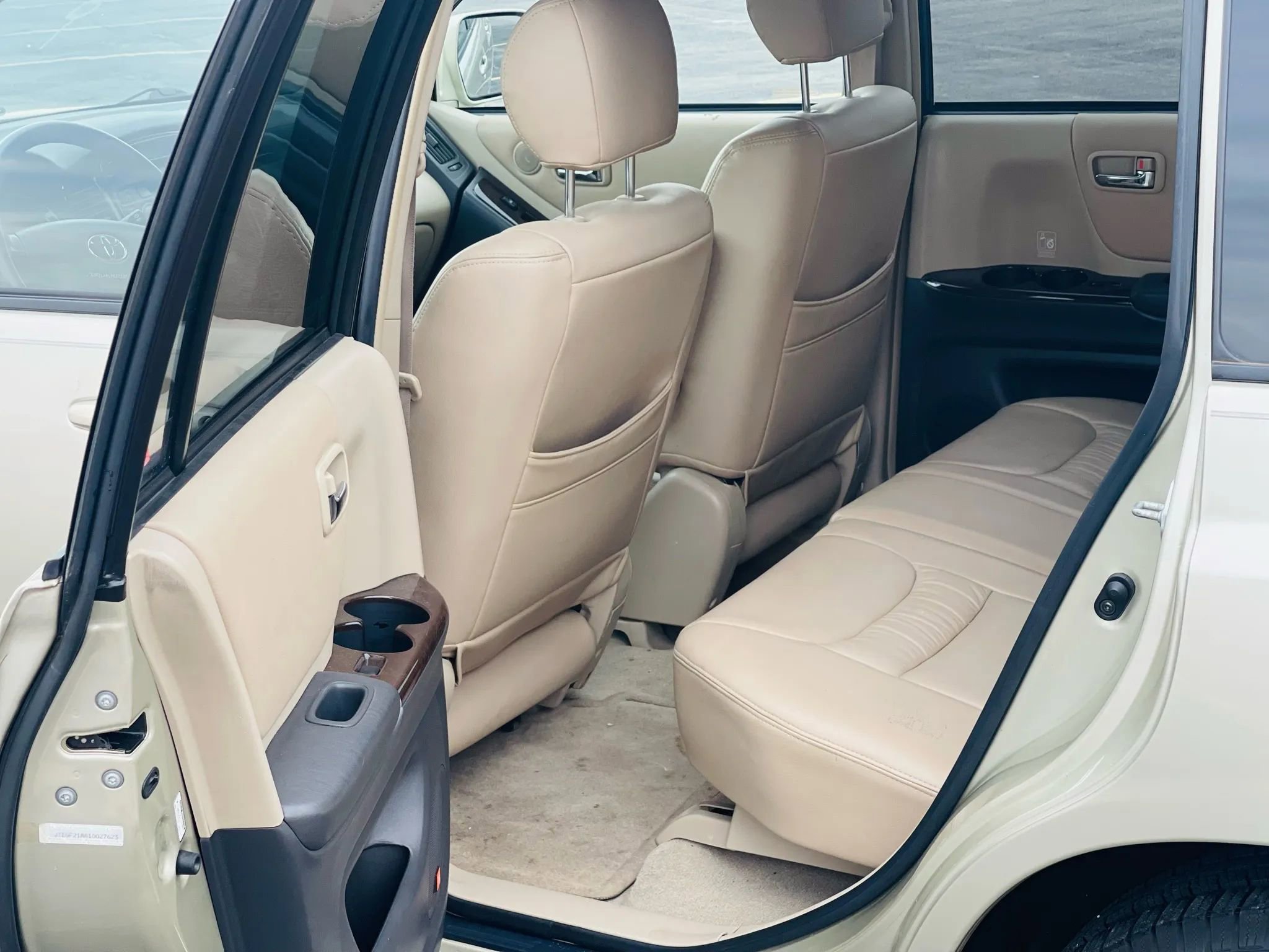 Used 2001 Toyota Highlander 2WD V6 image 11