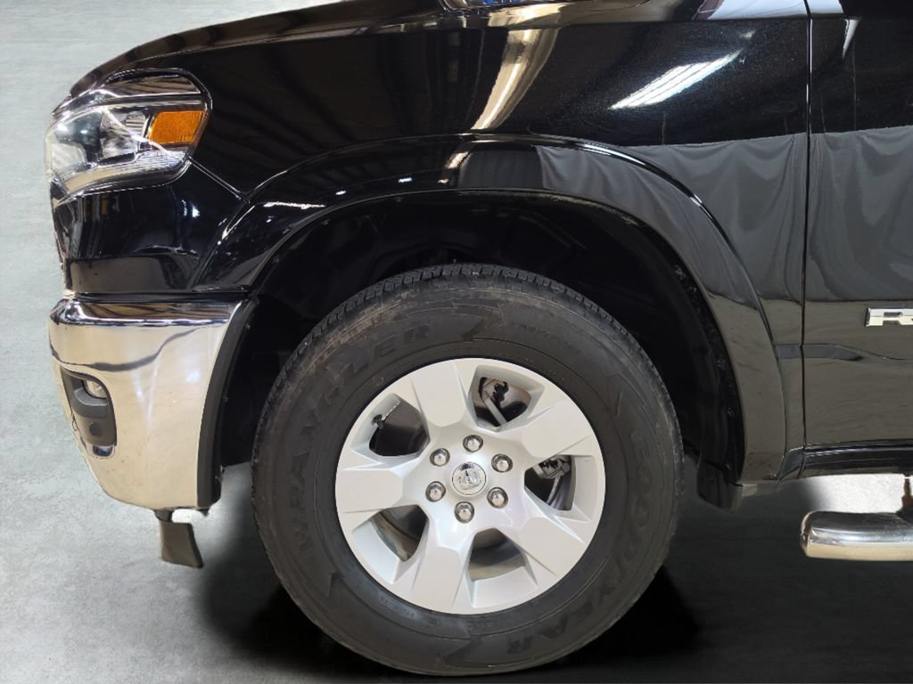 Used 2025 RAM 1500 Big Horn AWD/4WD image 25