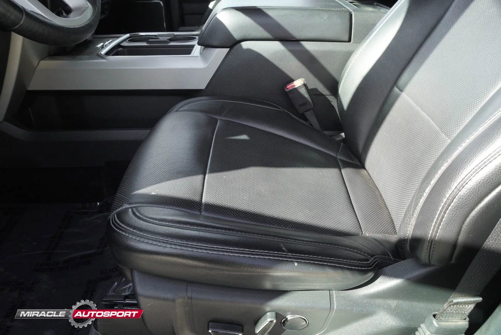 Used 2017 Ford F350 Lariat w/ Lariat Ultimate Package image 18