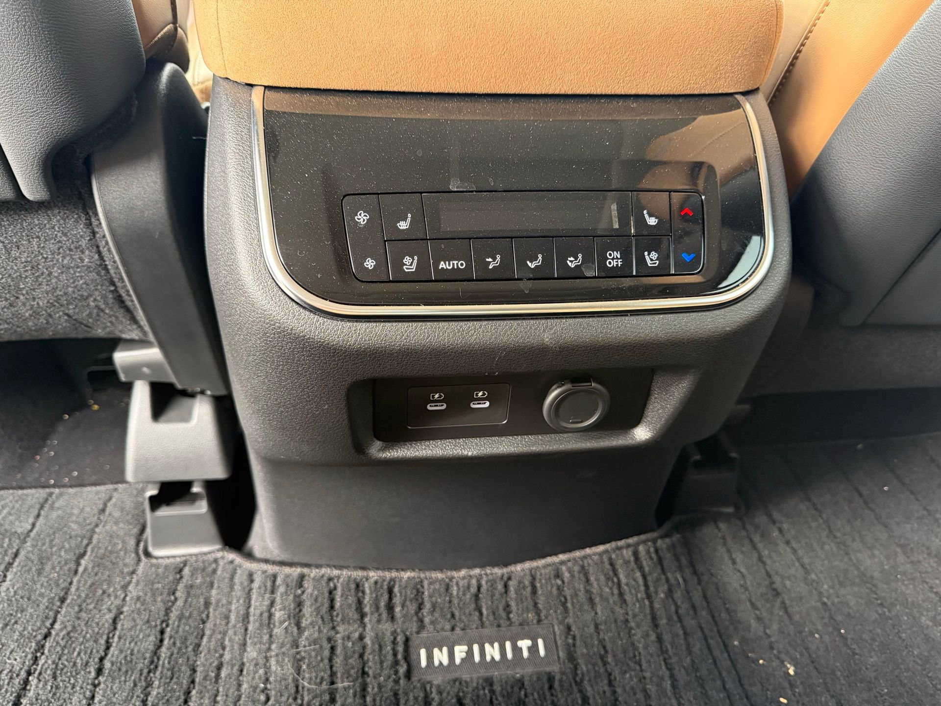 Used 2025 INFINITI QX80 Luxe image 30