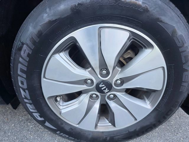 Used 2017 Kia Optima Premium image 9