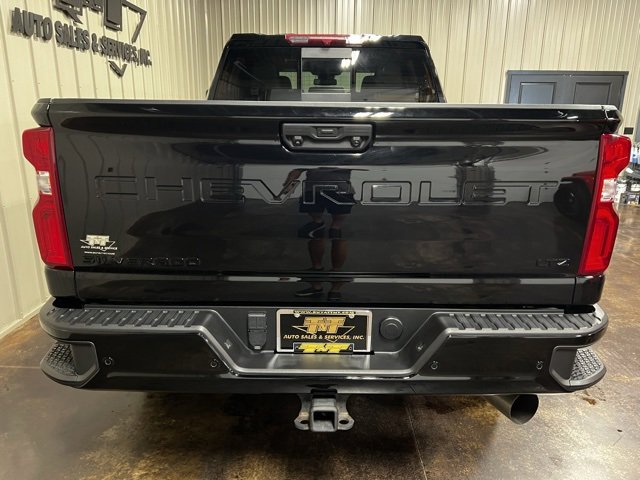 Used 2024 Chevrolet Silverado 2500 LTZ w/ LTZ Plus Package image 9
