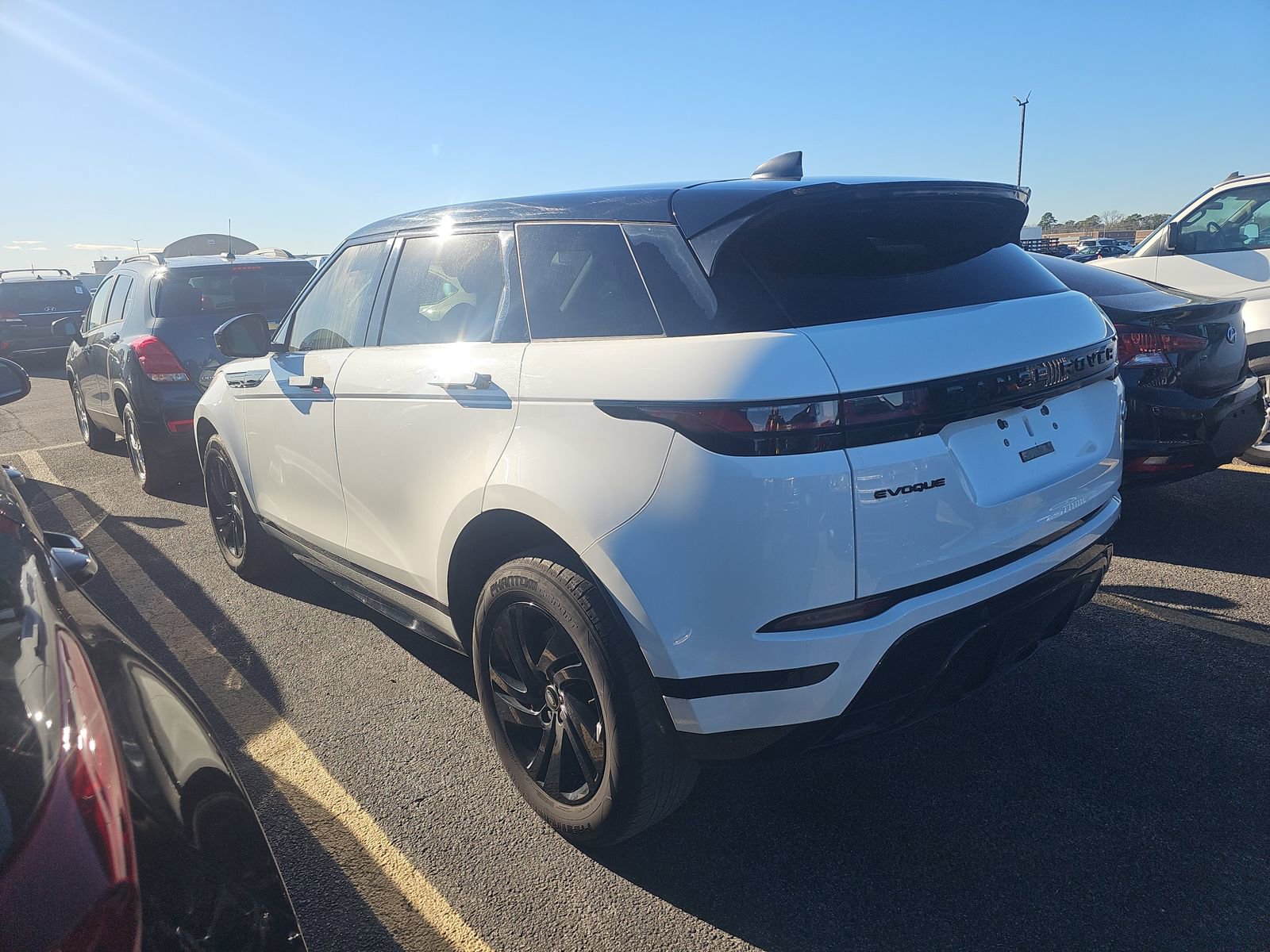 Used 2022 Land Rover Range Rover Evoque R-Dynamic S image 10