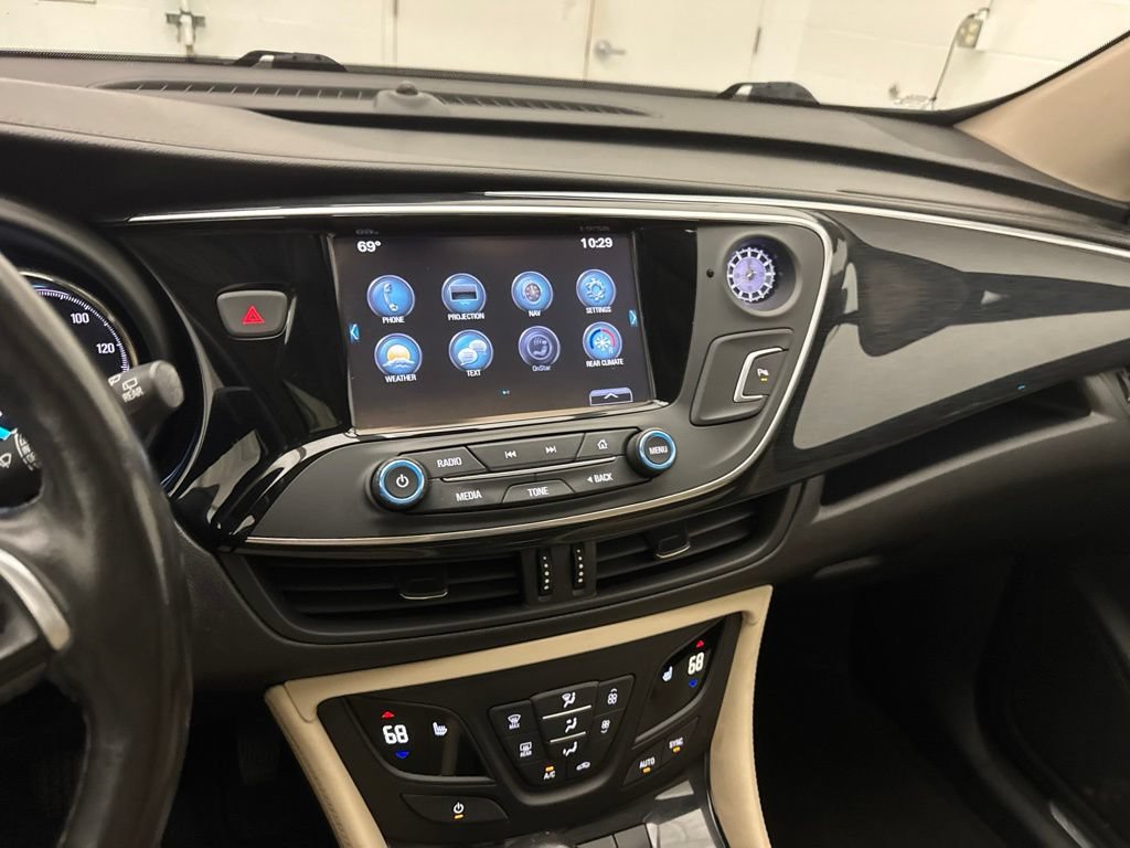 Used 2017 Buick Envision Essence AWD/4WD image 15