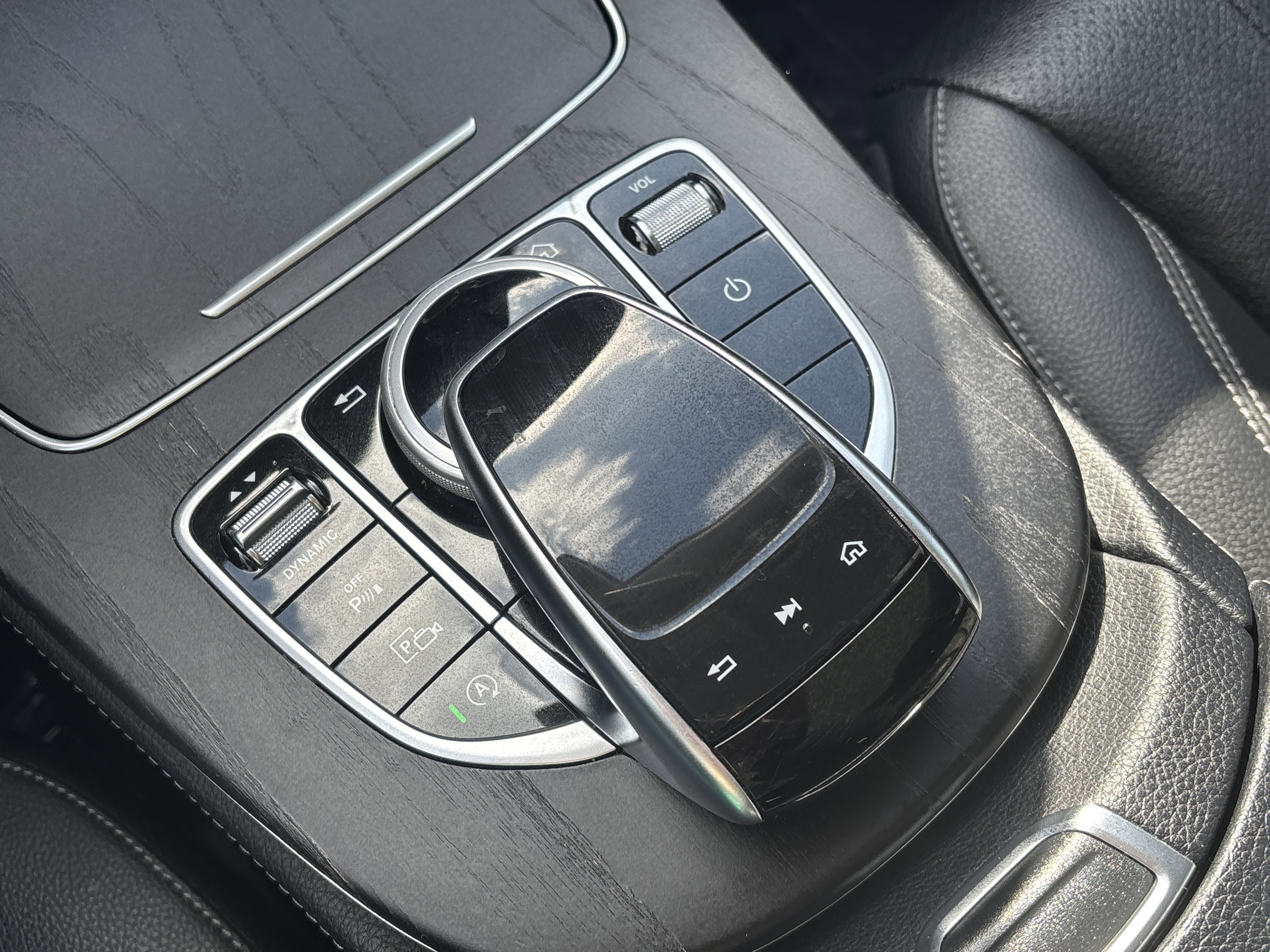 Used 2018 Mercedes-Benz E 300 4MATIC image 22