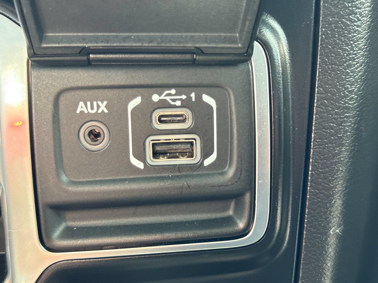 Used 2021 Jeep Wrangler Unlimited Rubicon AWD/4WD image 25