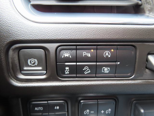 Certified 2023 GMC Yukon XL AT4 w/ AT4 Premium Plus Package image 30