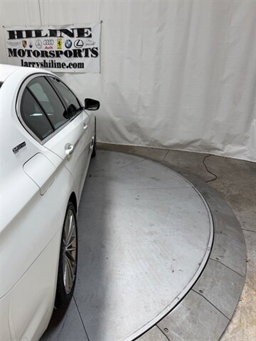 Used 2018 BMW 530e w/ Premium Package 2 RWD image 12